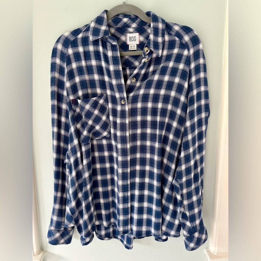BDG plaid flannel shirt. Size US women’s XS